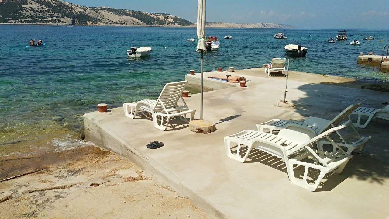 Sea Breeze Apartments With Private Beach And Boat Anchorage Stara Novalja Kültér fotó